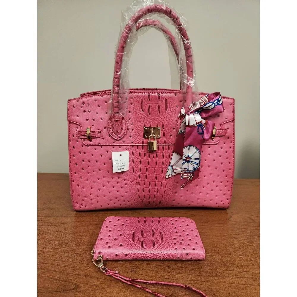 NWT Unbranded FUCHSIA faux Crocodile shoulder bag and crossbody strap with match